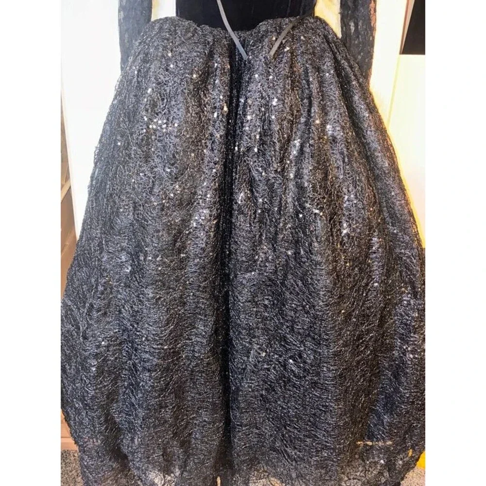Girls Vampire Queen costume Large 10-12yrs